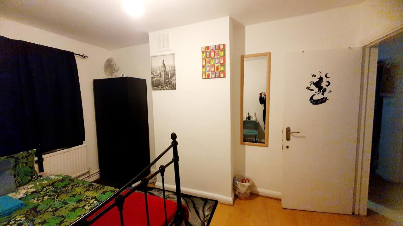 Merciful King Room, In Zone 2-3 Londra Exterior foto